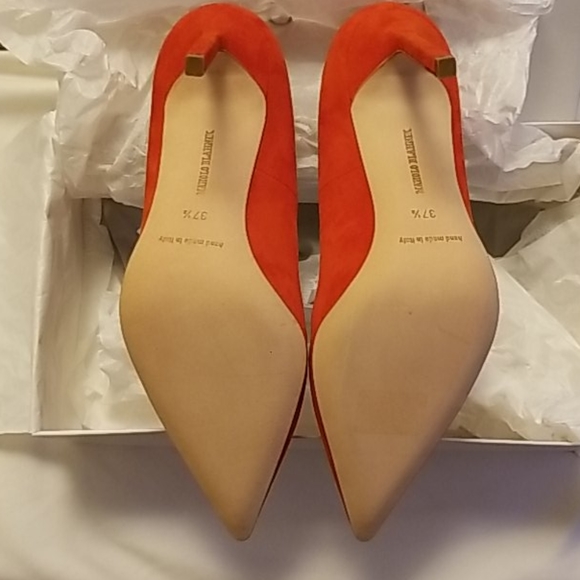 Monolo Blahnik Suede BB Heels - Picture 4 of 6